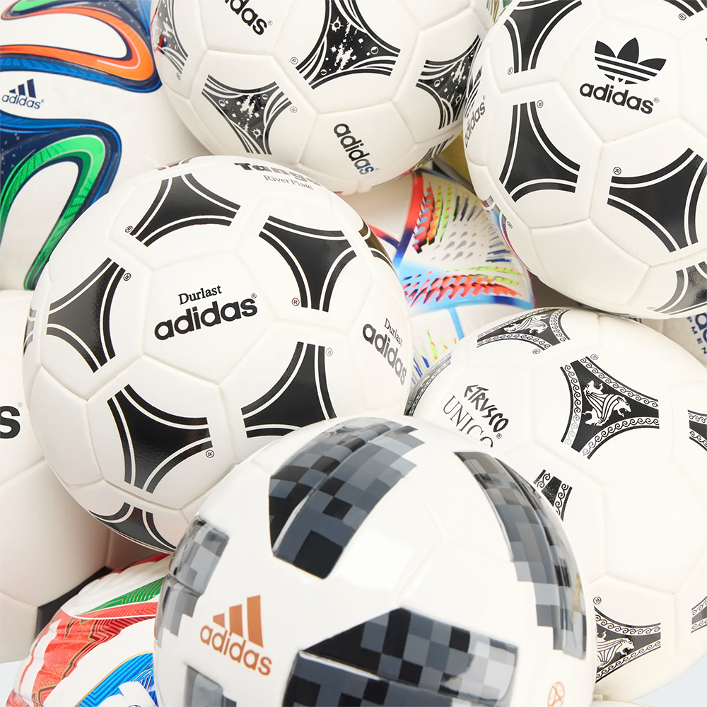 Adidas FIFA World Cup™ Historical Mini Ball Set