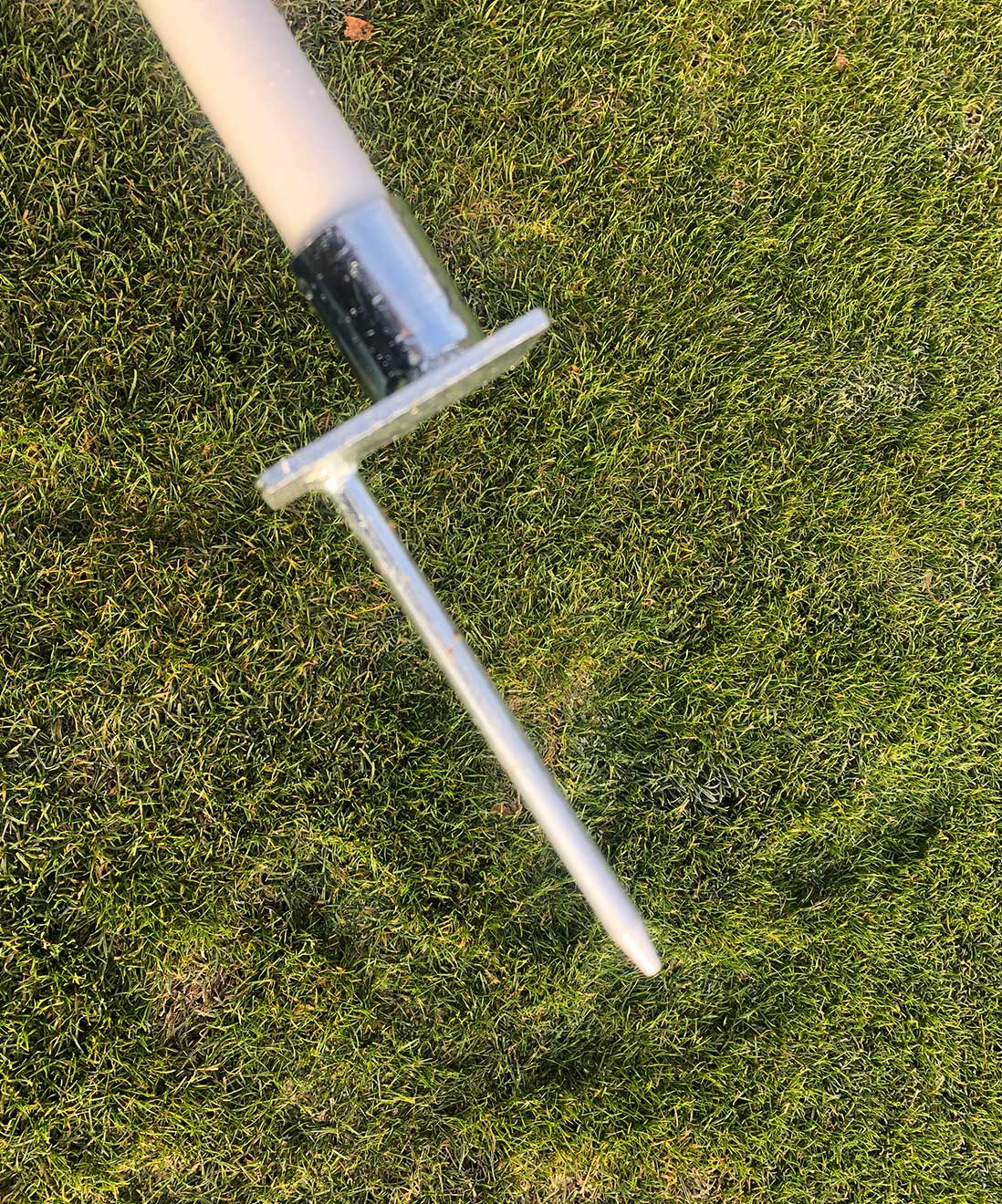 Two-Piece Corner Flags for Grass