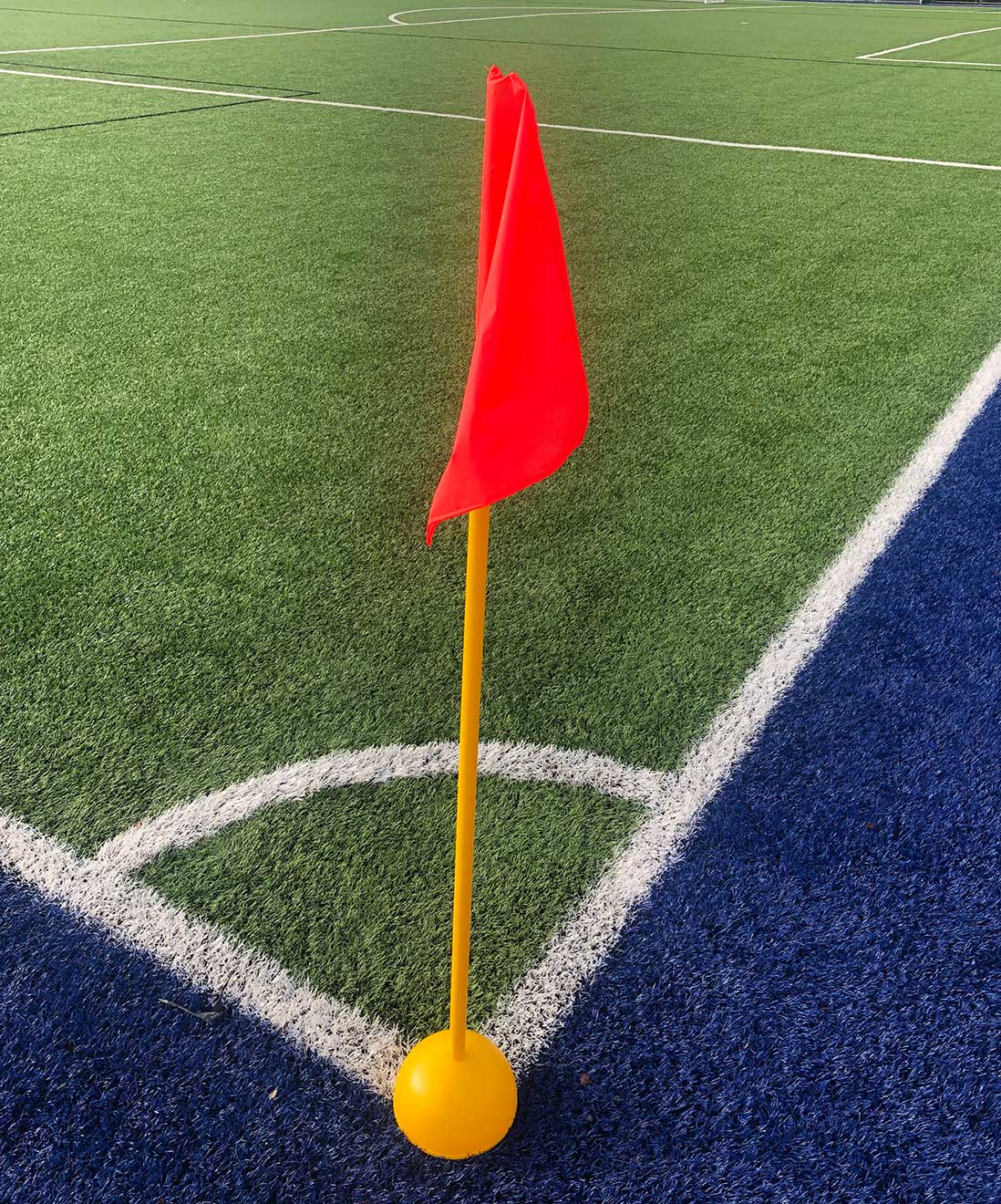 One-Piece Corner Flags for Turf