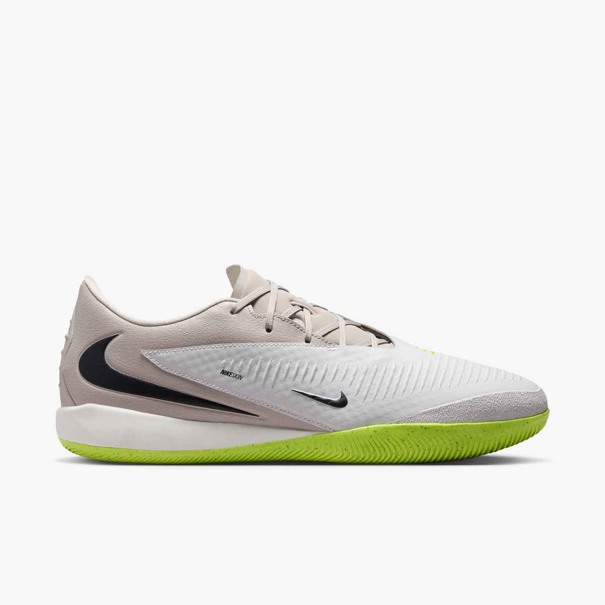 Nike Phantom 6 Low Academy IC - Adult